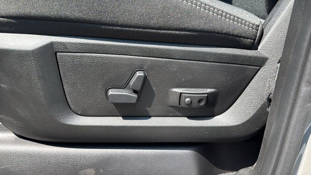 New 2026 RAM 2500 Big Horn AWD/4WD image 9