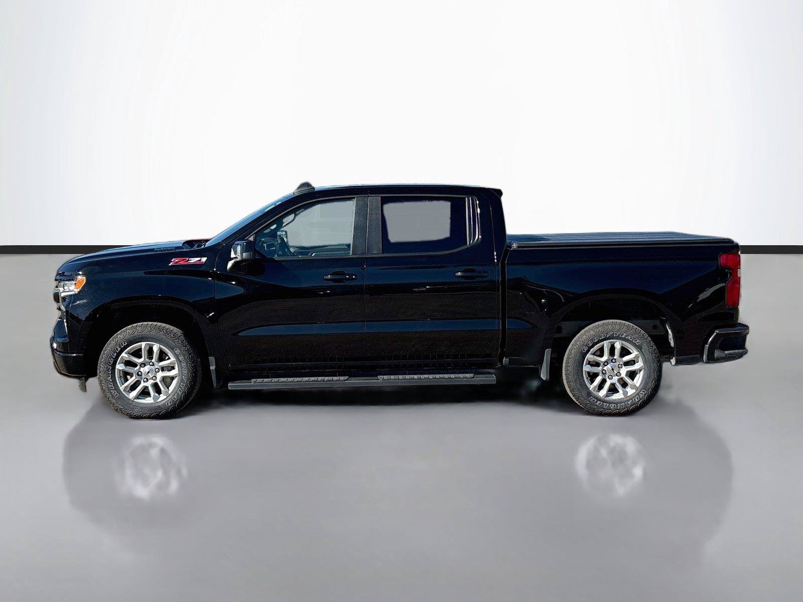 Used 2024 Chevrolet Silverado 1500 RST w/ Convenience Package II AWD/4WD image 8