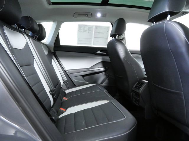 Used 2024 Volkswagen Taos SEL AWD/4WD image 12