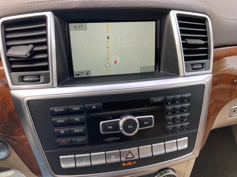 Used 2015 Mercedes-Benz GL 320 BlueTEC 4MATIC image 10