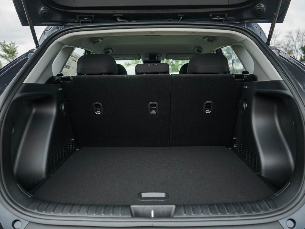 New 2027 Hyundai Kona SE AWD/4WD image 8