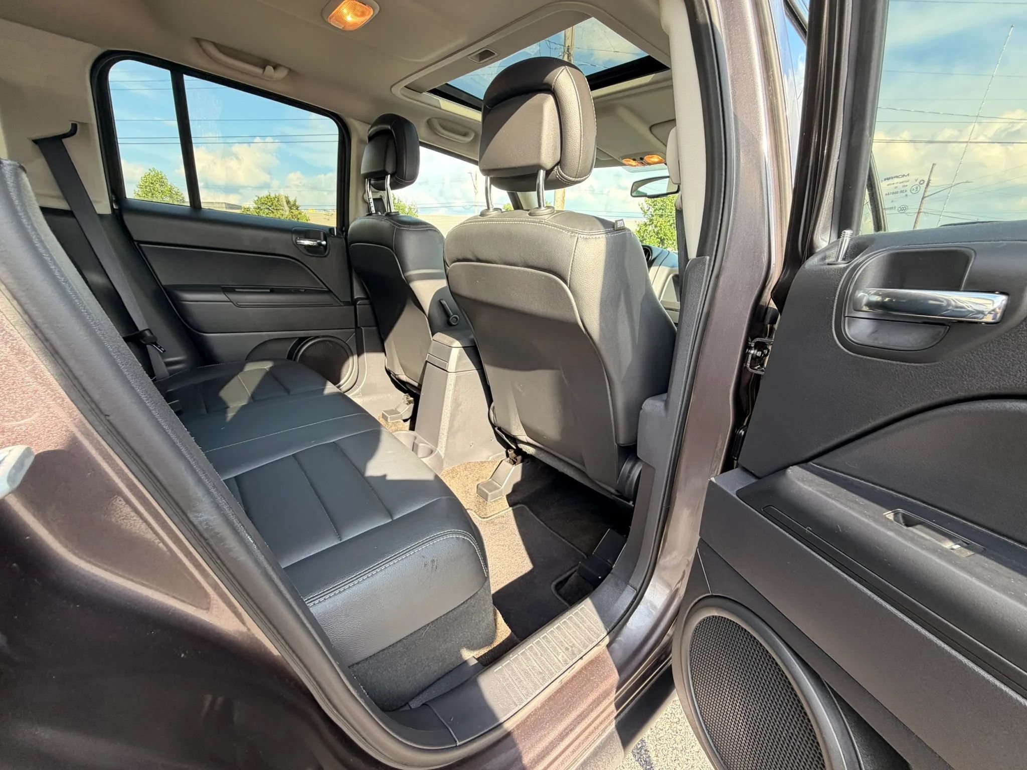 Used 2015 Jeep Patriot High Altitude AWD/4WD image 25