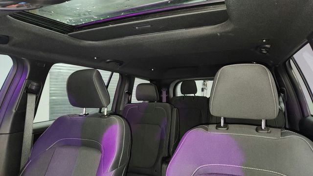 Used 2025 Jeep Grand Cherokee L Laredo w/ Luxury Tech Group I AWD/4WD image 15
