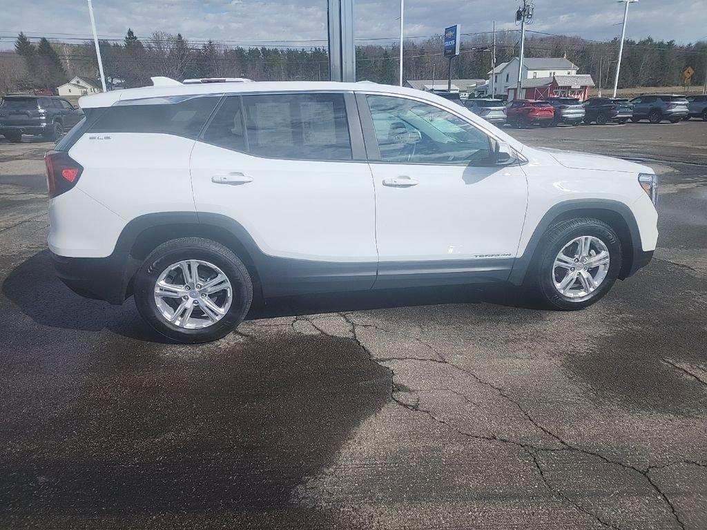 Used 2022 GMC Terrain SLE AWD/4WD image 8