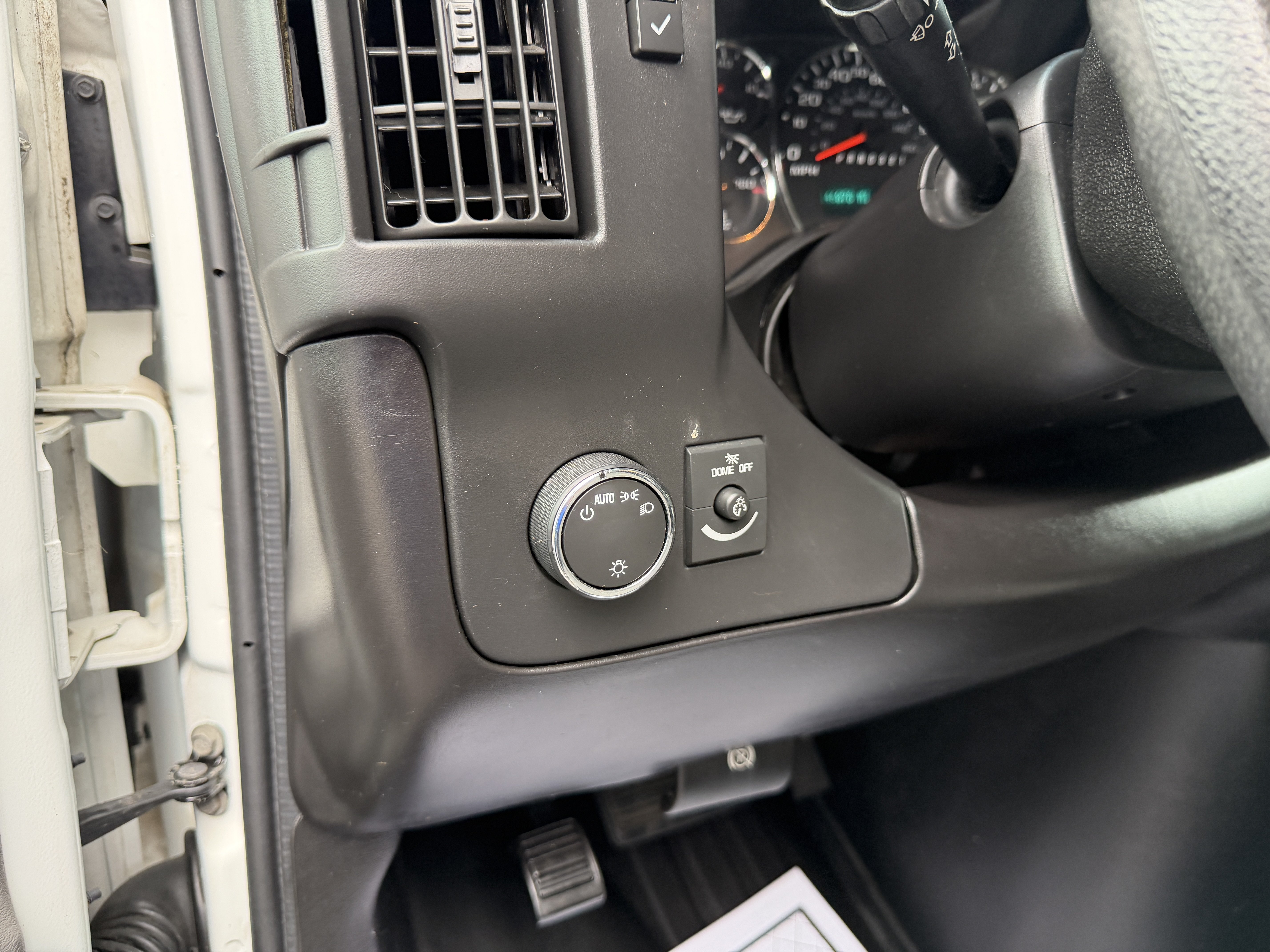 Used 2013 Chevrolet Express 1500 LS RWD image 13