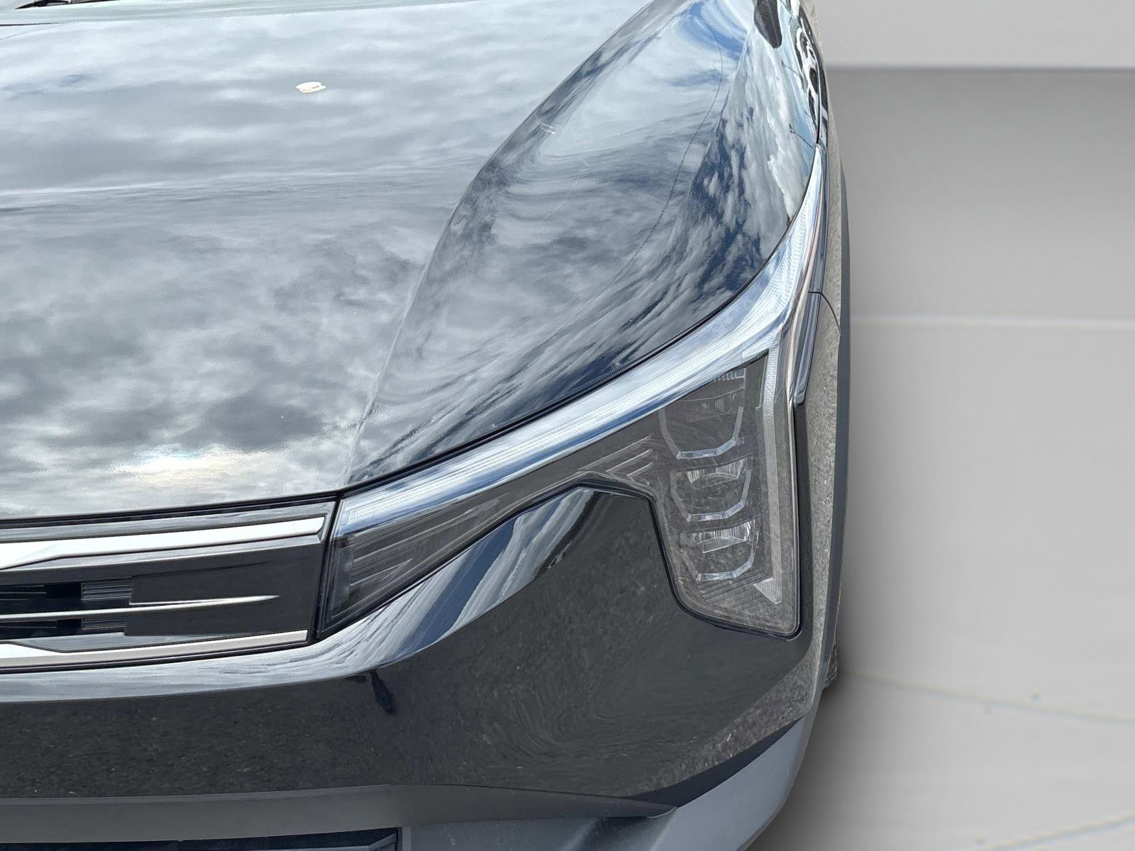 New 2025 Kia K4 EX image 10
