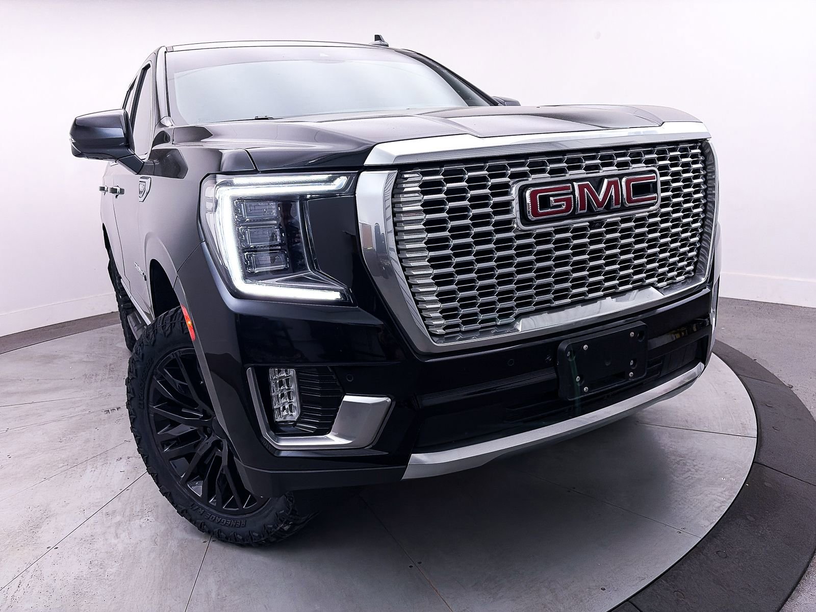 Used 2024 GMC Yukon Denali image 6