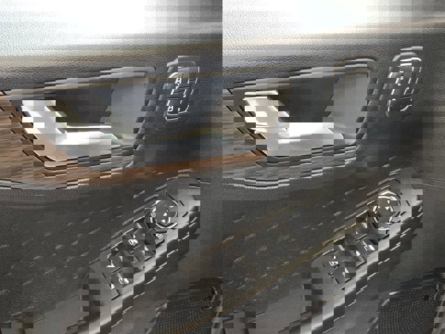 Used 2020 Ford Escape Titanium w/ Titanium Premium Package 2.0 image 20