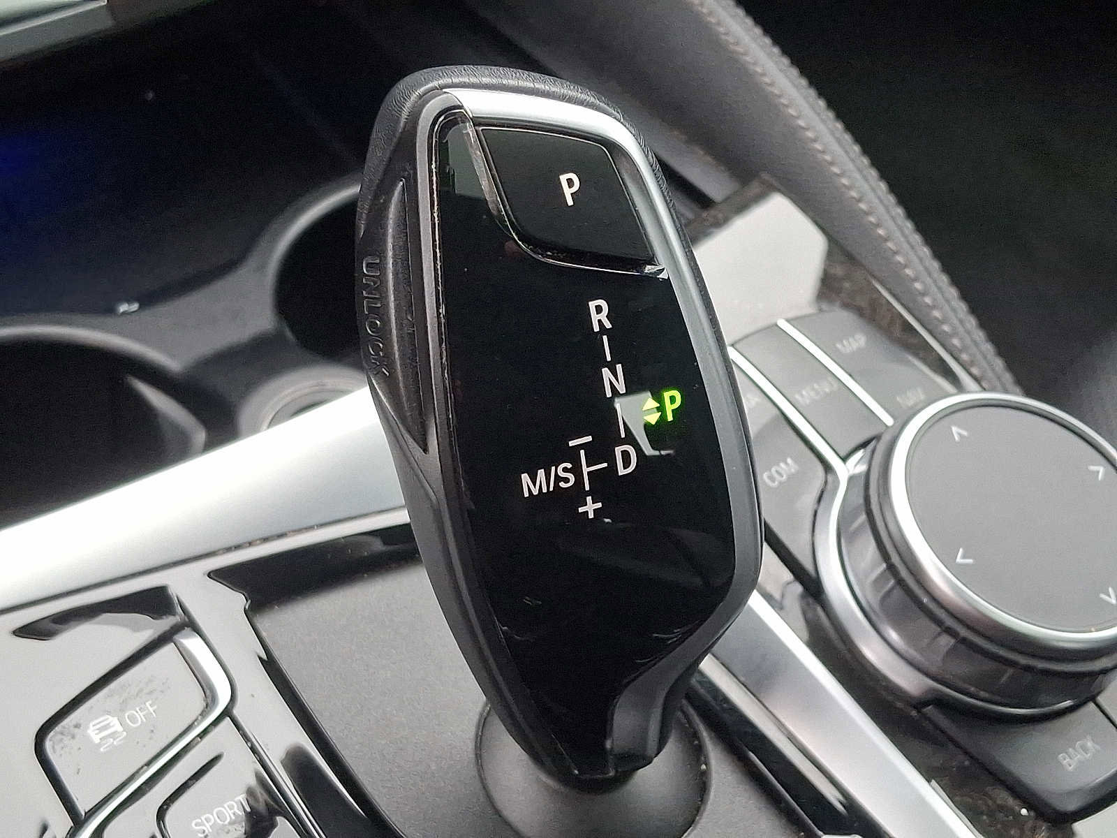 Used 2023 BMW 530i xDrive w/ M Sport Package image 15