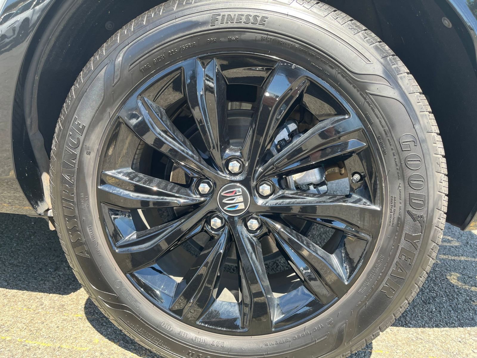 Used 2025 Buick Envista Sport Touring image 25