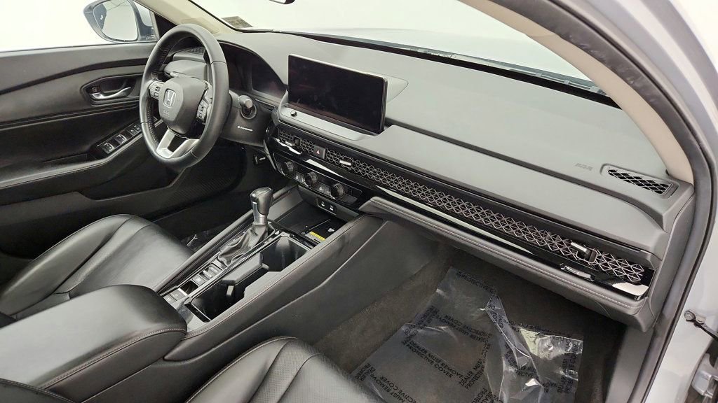 Used 2023 Honda Accord Touring image 25
