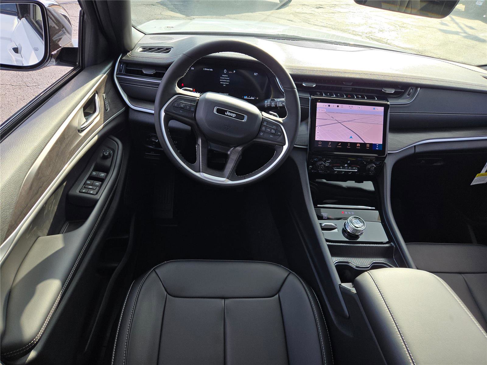 New 2025 Jeep Grand Cherokee Limited w/ Black Appearance Package image 20