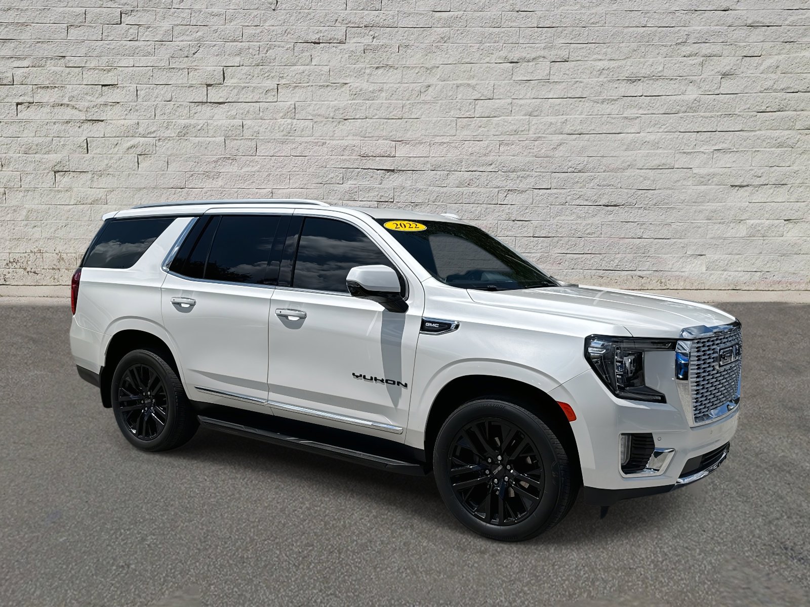Used 2022 GMC Yukon SLT w/ SLT Premium Package image 7