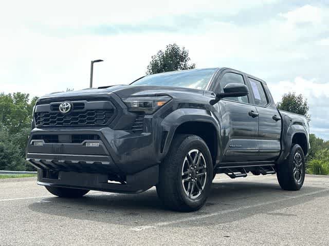 Used 2025 Toyota Tacoma TRD Sport AWD/4WD image 18
