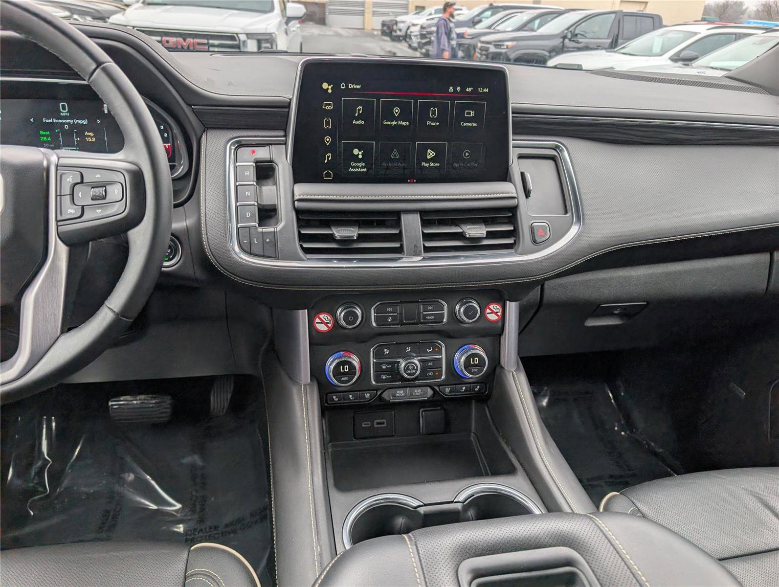 Used 2024 GMC Yukon XL SLT image 21