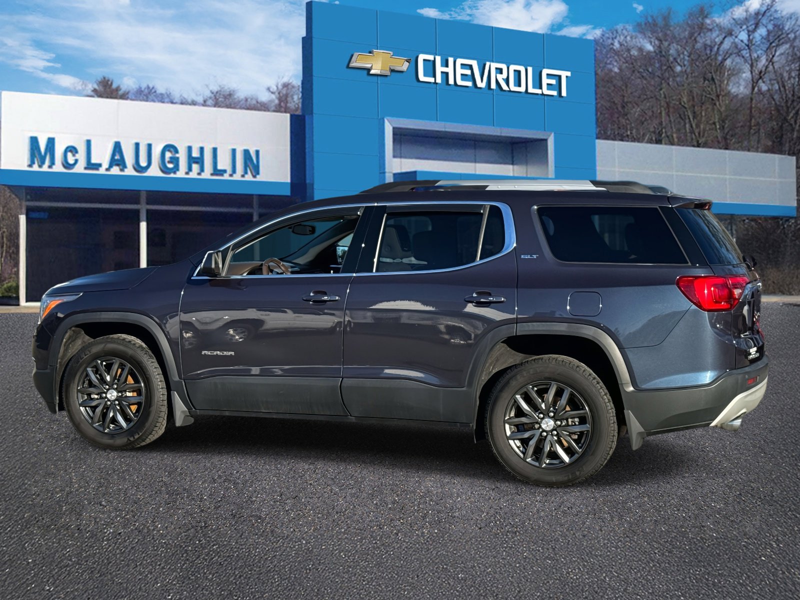 Used 2018 GMC Acadia SLT w/ LPO, Protection Package image 2
