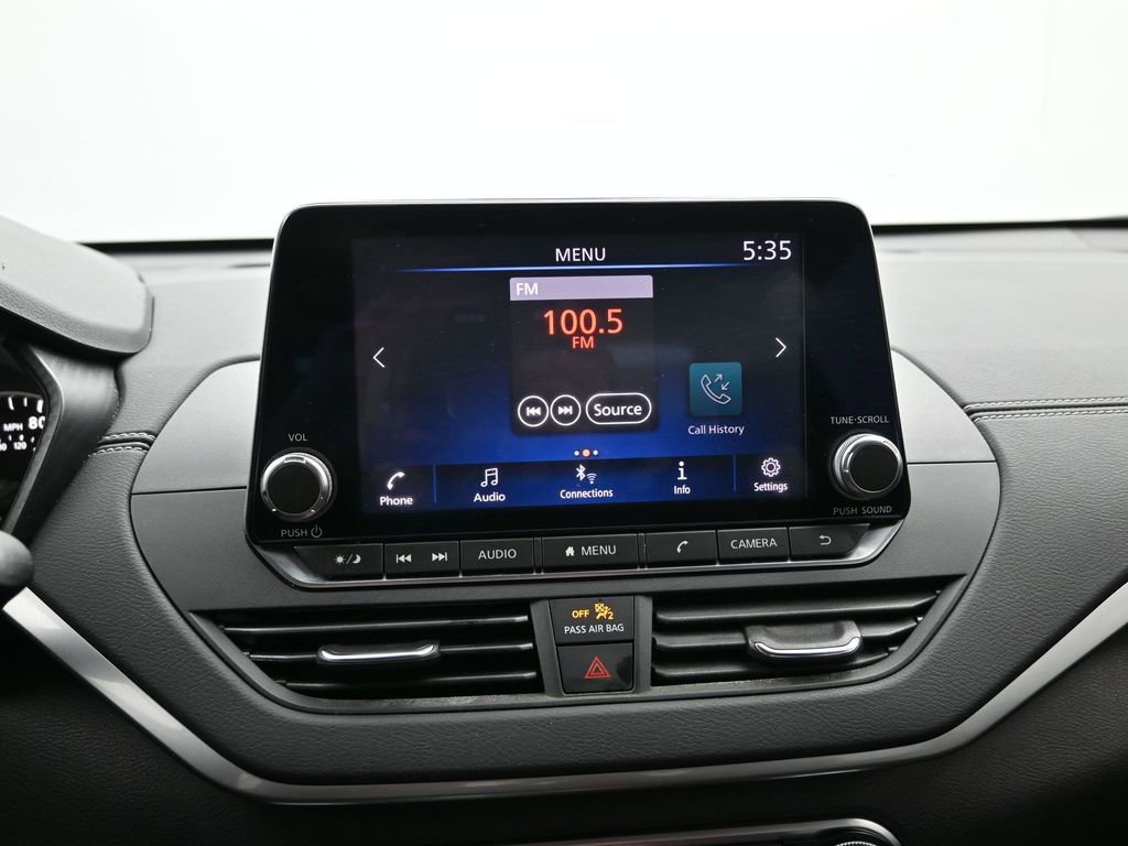 Certified 2022 Nissan Altima 2.5 SV w/ SV Premium Package FWD image 15