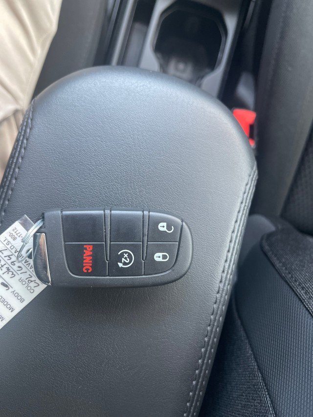 Used 2020 Jeep Renegade Altitude image 20