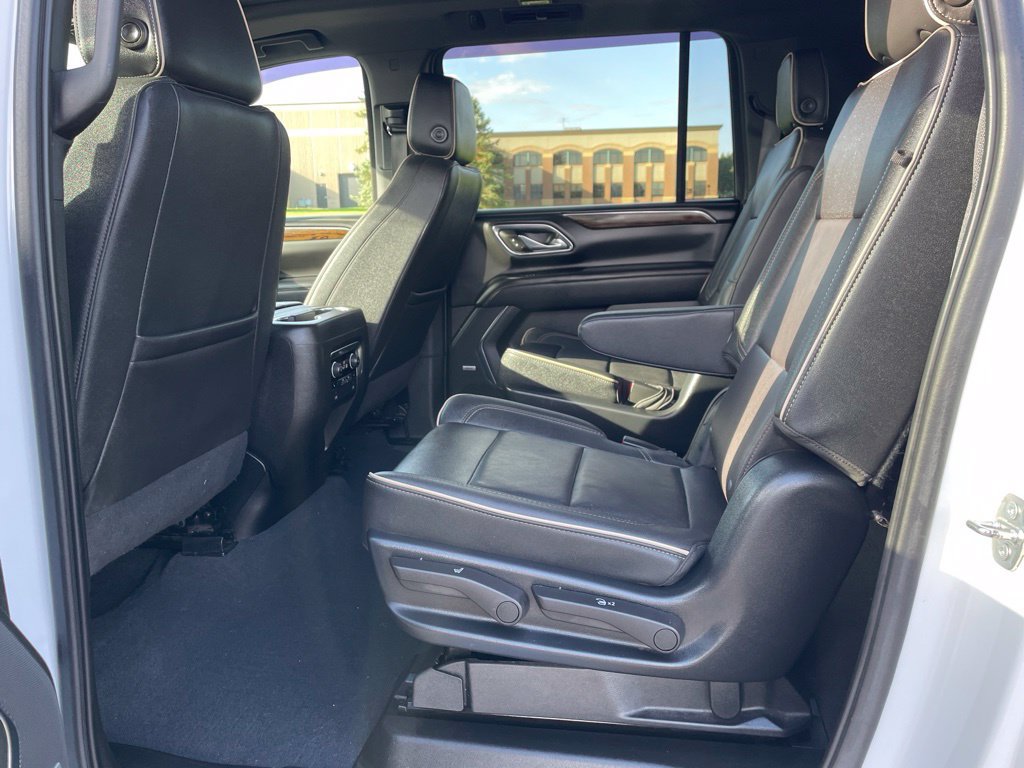 Used 2023 Chevrolet Suburban Premier w/ Premium Package AWD/4WD image 20