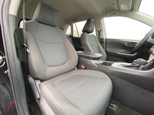 Used 2024 Toyota RAV4 LE image 25