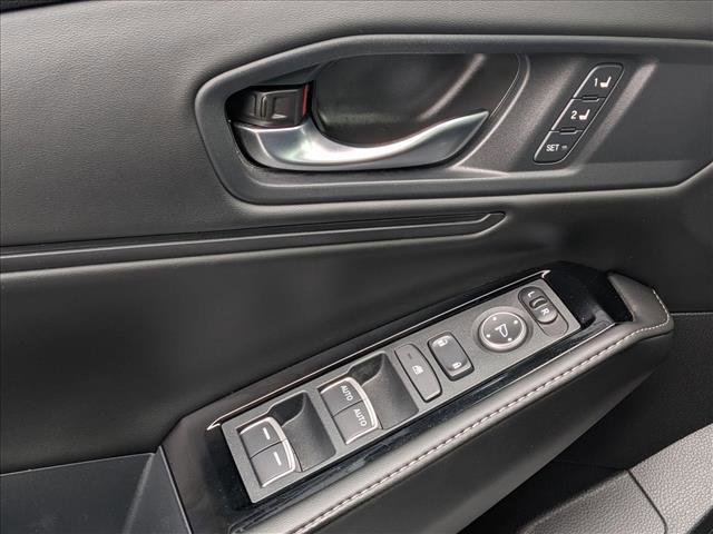 Used 2023 Honda Accord Touring image 12
