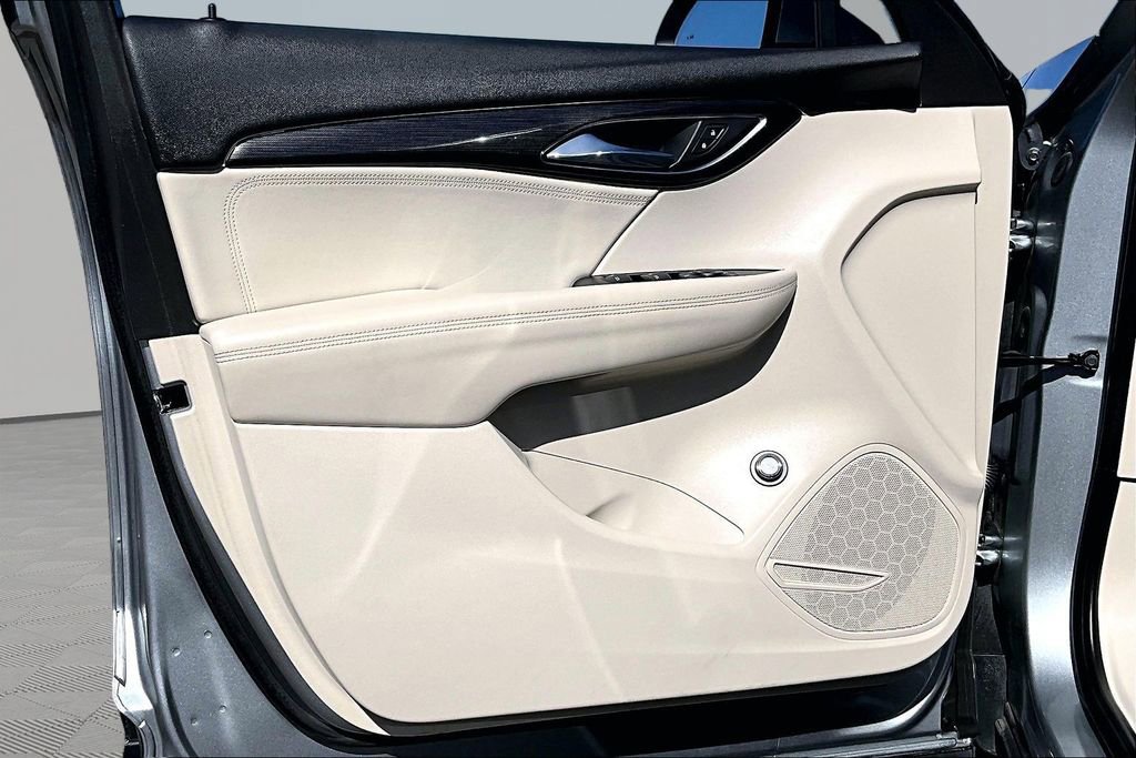 Used 2023 Buick Envision Preferred image 23