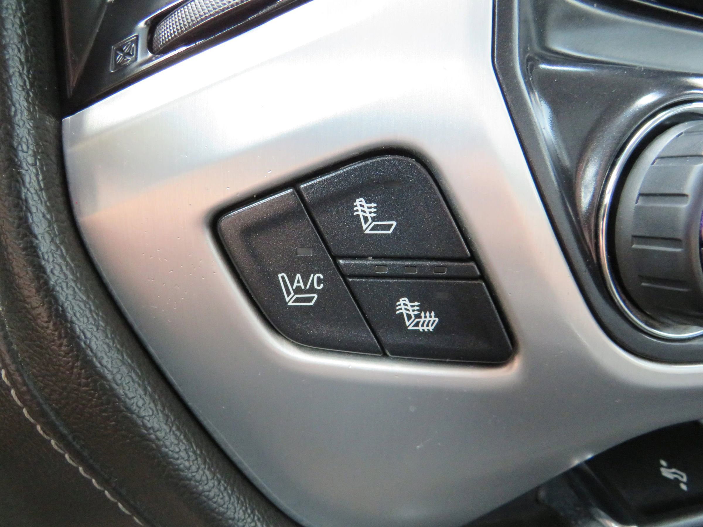 Used 2015 GMC Sierra 3500 SLT image 19