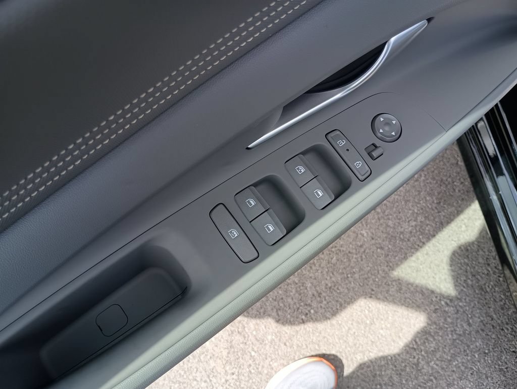 New 2026 Hyundai Elantra SEL Sport Premium FWD image 19
