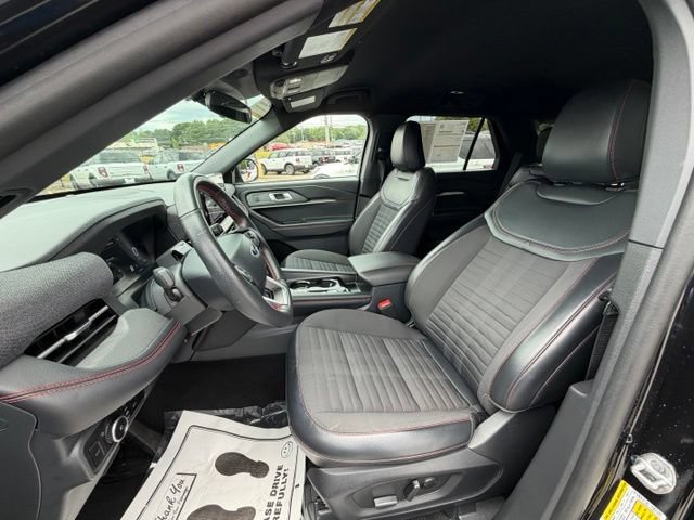 Certified 2025 Ford Explorer ST-Line AWD/4WD image 12