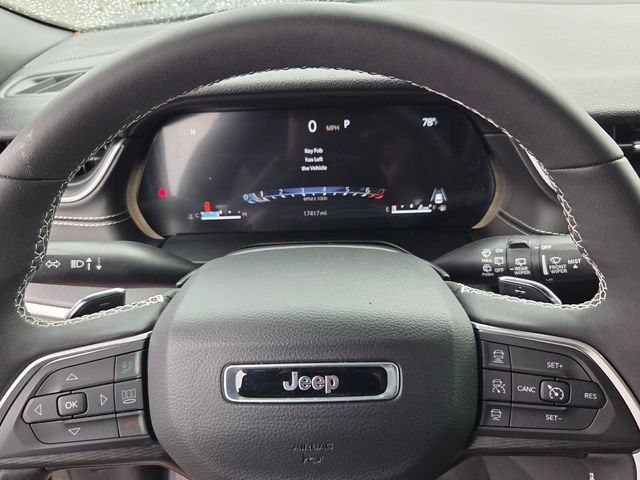Used 2025 Jeep Grand Cherokee L Altitude RWD image 23