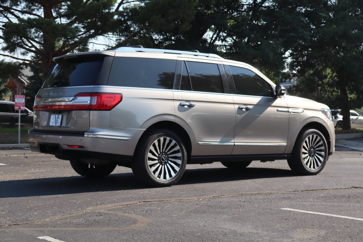 Used 2018 Lincoln Navigator Reserve w/ Technology Package AWD/4WD image 5