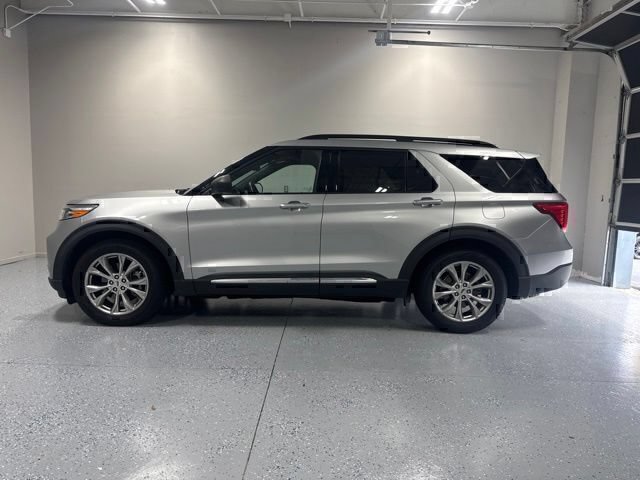 Used 2020 Ford Explorer XLT w/ Equipment Group 202A RWD image 10