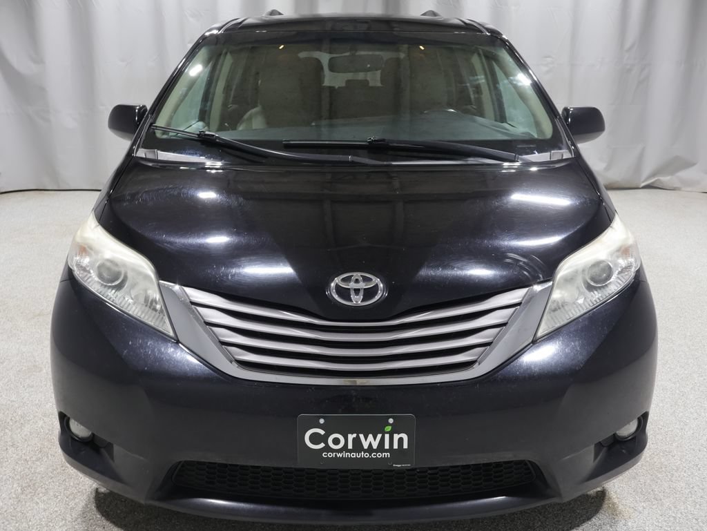 Used 2025 Hyundai Santa Fe Calligraphy AWD/4WD image 9