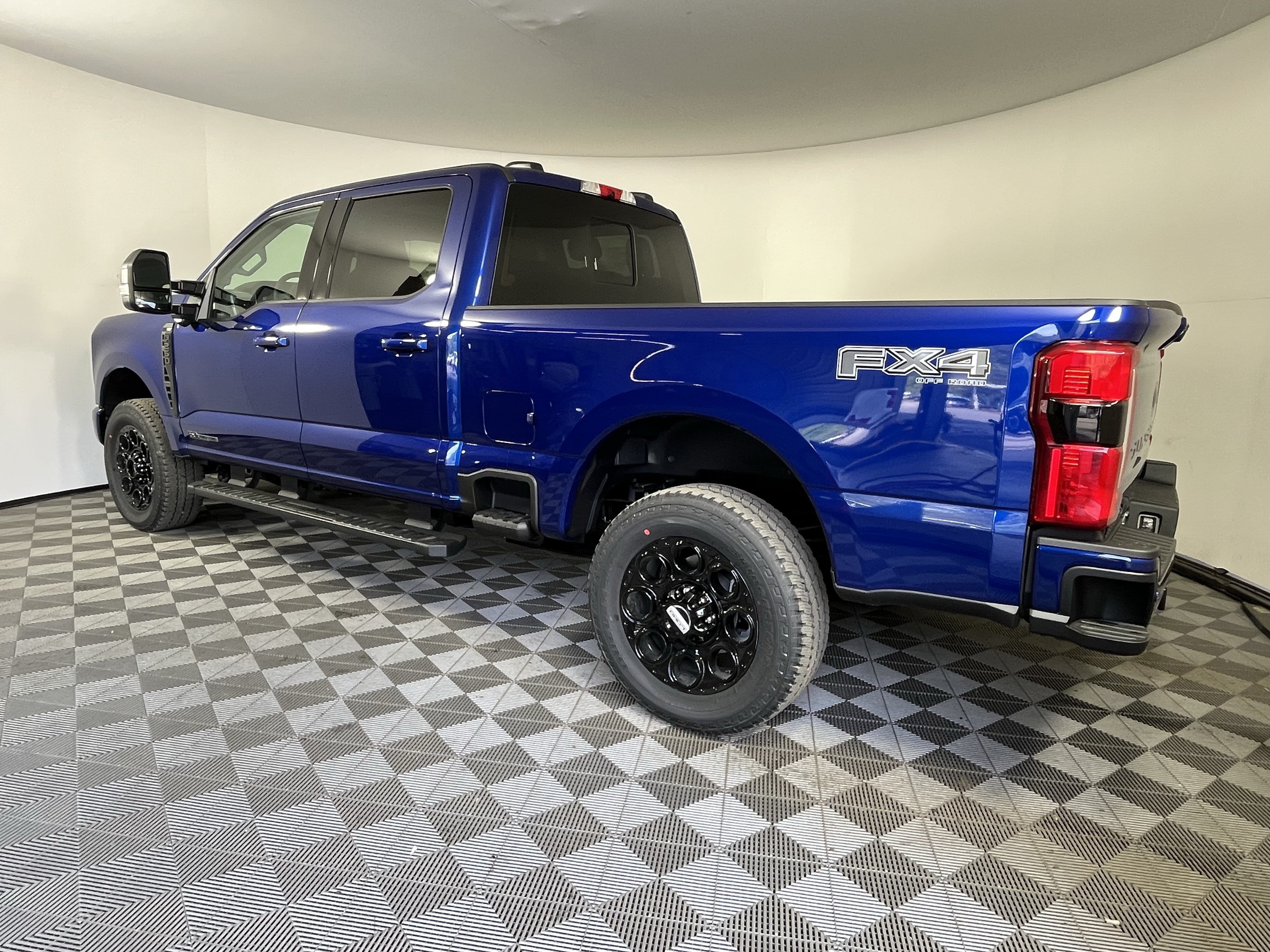 New 2026 Ford F250 XLT w/ XLT Premium Package AWD/4WD image 3