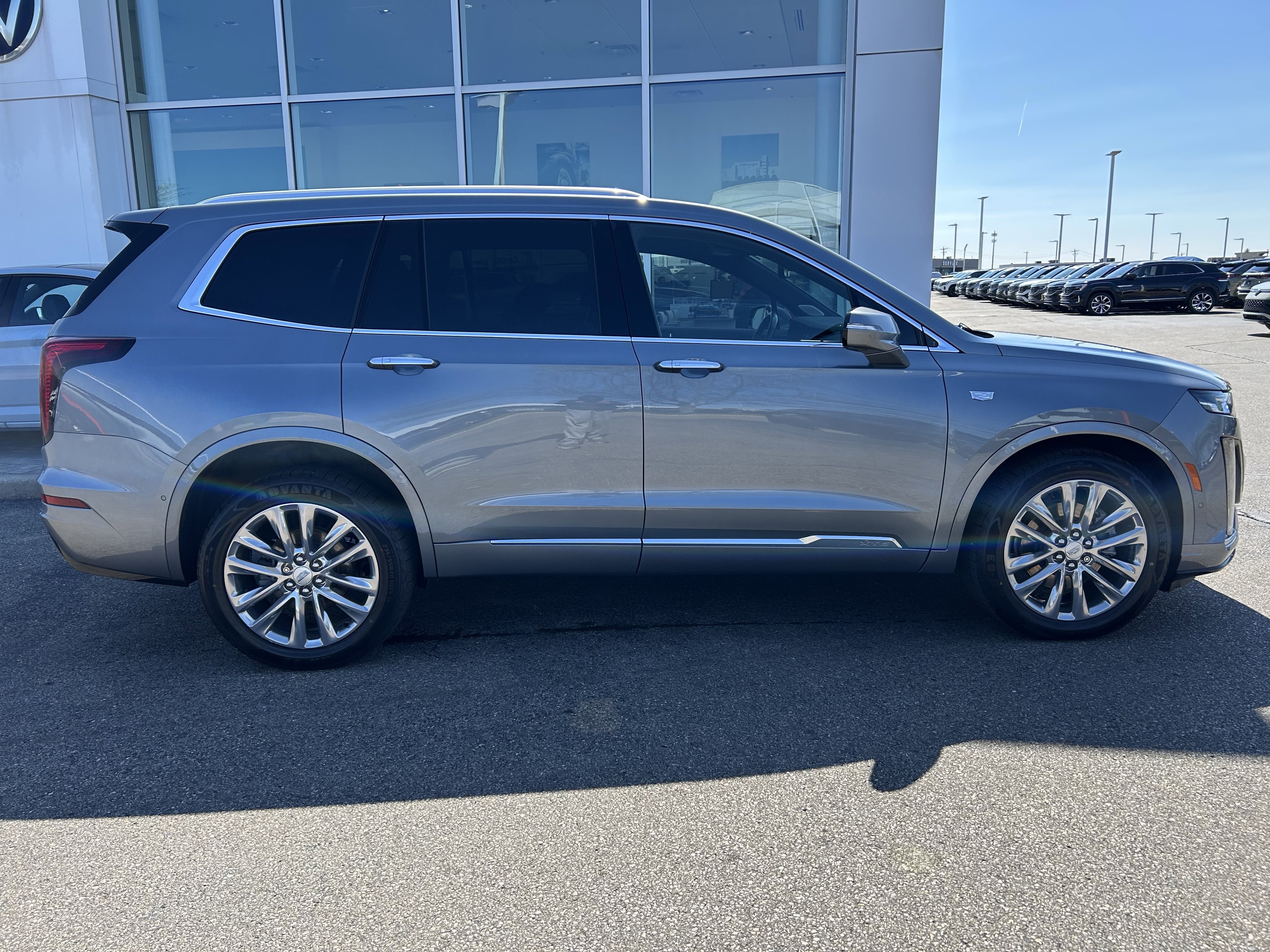 Used 2021 Cadillac XT6 Premium Luxury image 8