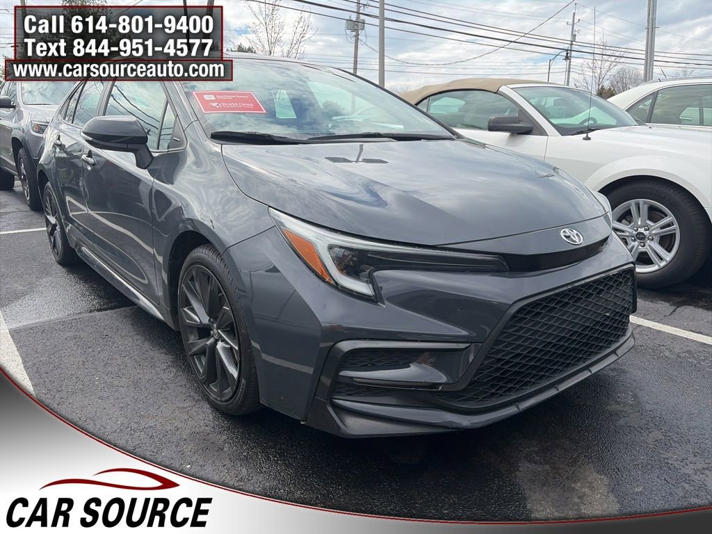 Used 2023 Toyota Corolla SE image 3