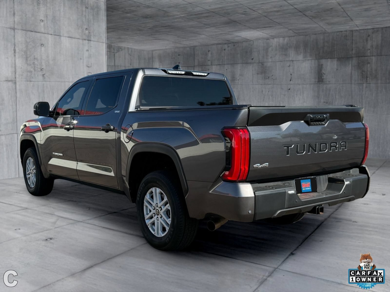 Used 2023 Toyota Tundra SR5 w/ SR5 Convenience Package AWD/4WD image 4