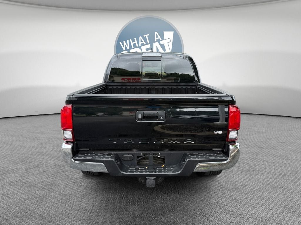 Used 2018 Toyota Tacoma SR5 RWD image 5
