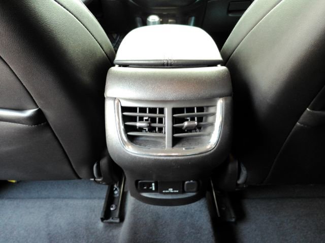 Used 2016 Chevrolet Malibu LT w/ Leather Package image 28