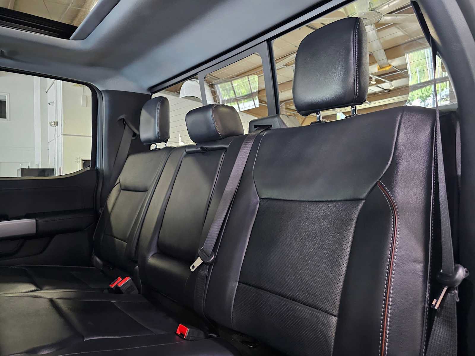Used 2024 Ford F250 Lariat w/ Black Appearance Package AWD/4WD image 17