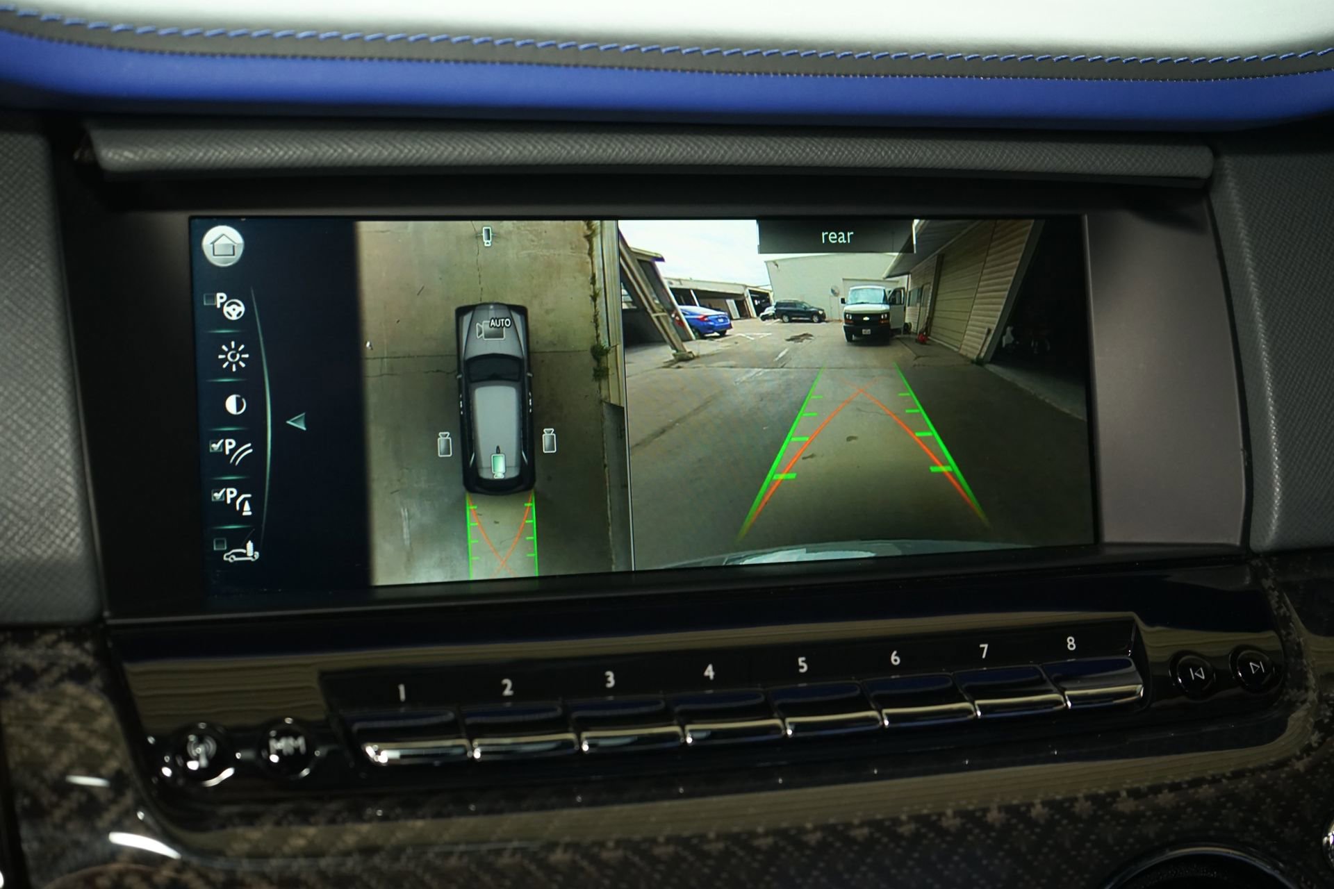 Used 2023 Rolls-Royce Cullinan Black Badge w/ Driver's Package image 18