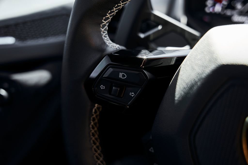 Used 2023 Lamborghini Huracan Tecnica image 55