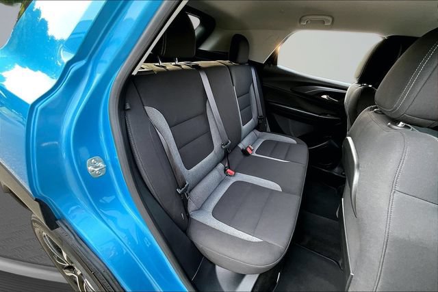 Used 2025 Chevrolet TrailBlazer LT AWD/4WD image 23