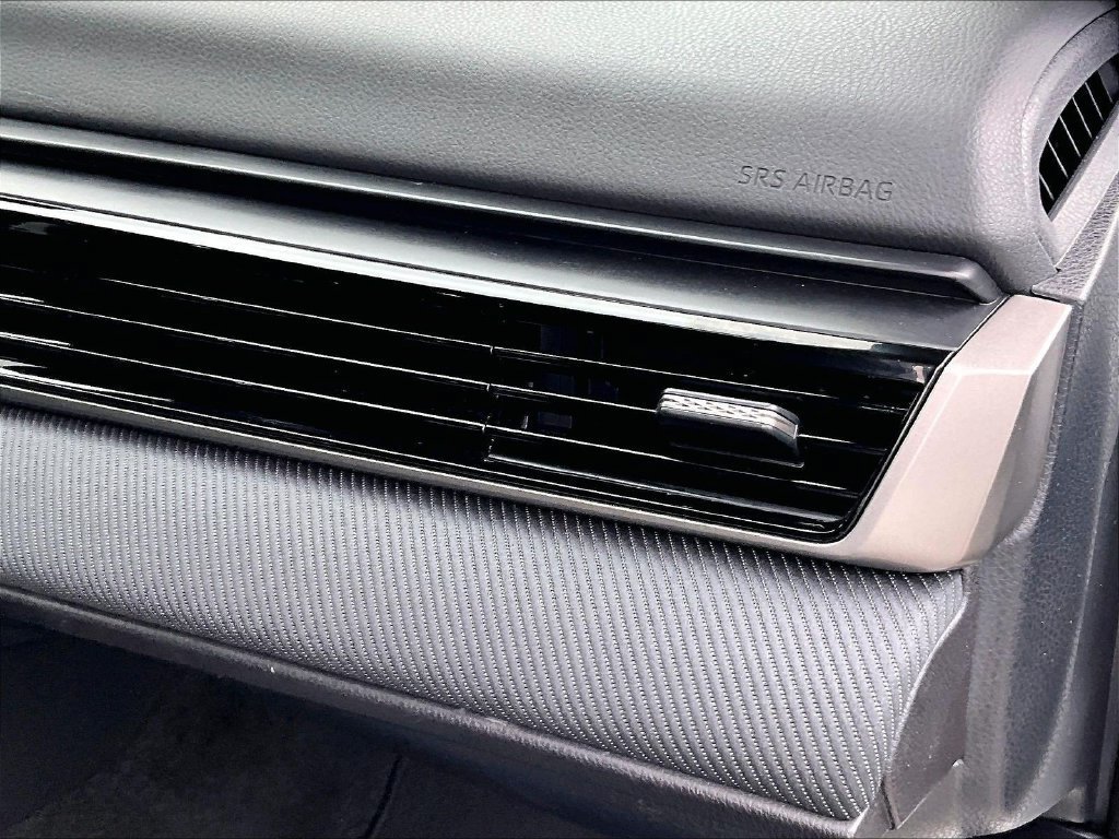 Used 2026 Toyota Camry SE FWD image 13