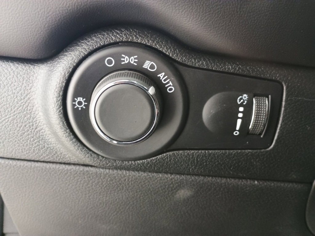 Used 2025 Dodge Durango GT image 31