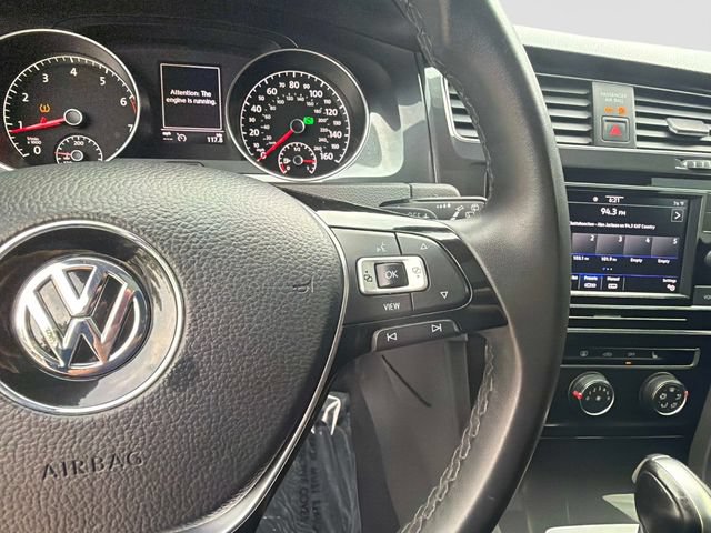 Used 2021 Volkswagen Golf 4-Door FWD image 28