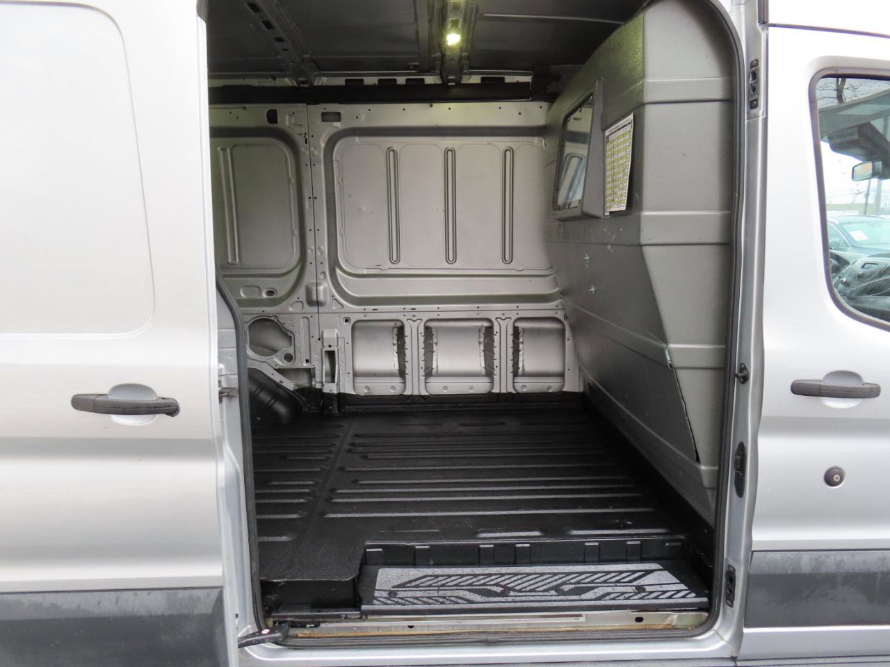 Used 2017 Ford Transit 150 130 Medium Roof image 9