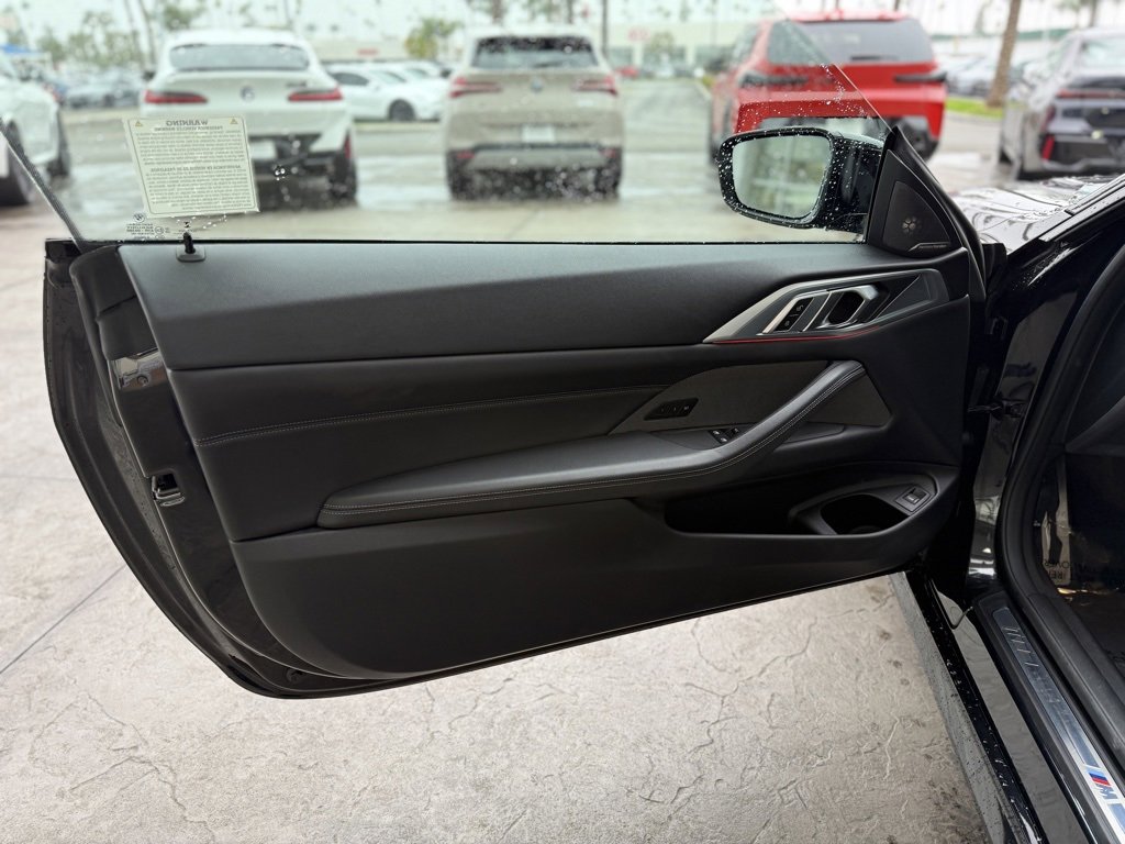 Used 2023 BMW 430i Coupe w/ M Sport Package image 9