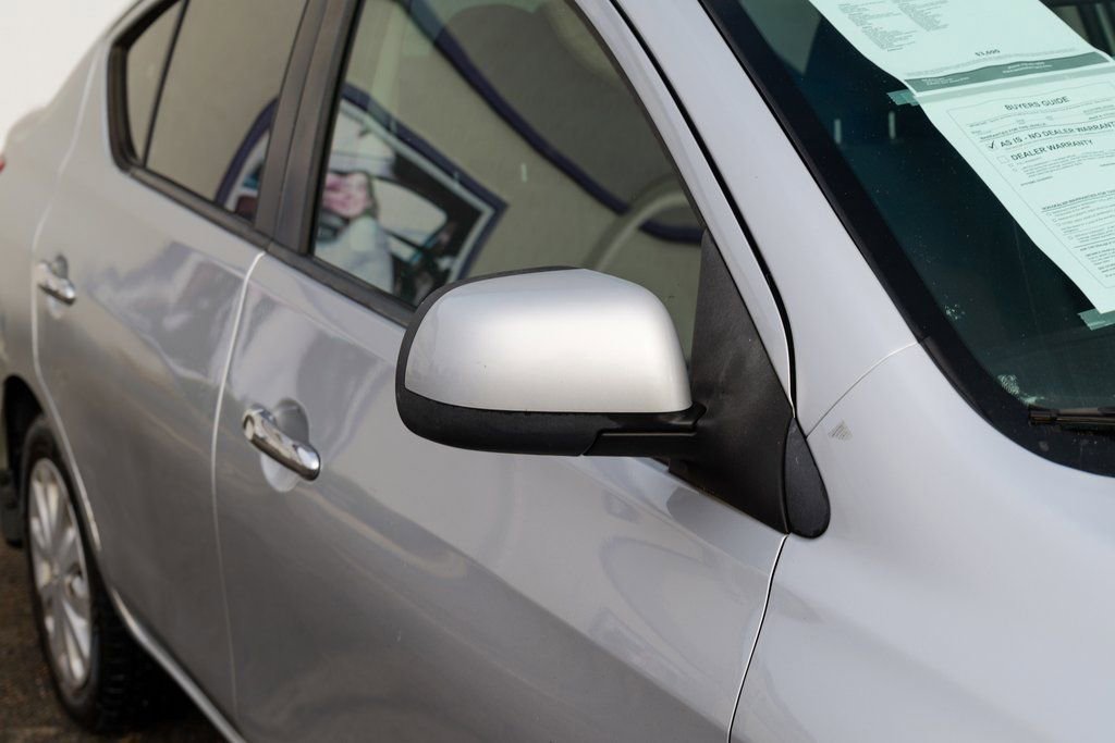 Used 2012 Nissan Versa SV w/ Convenience Pkg FWD image 10
