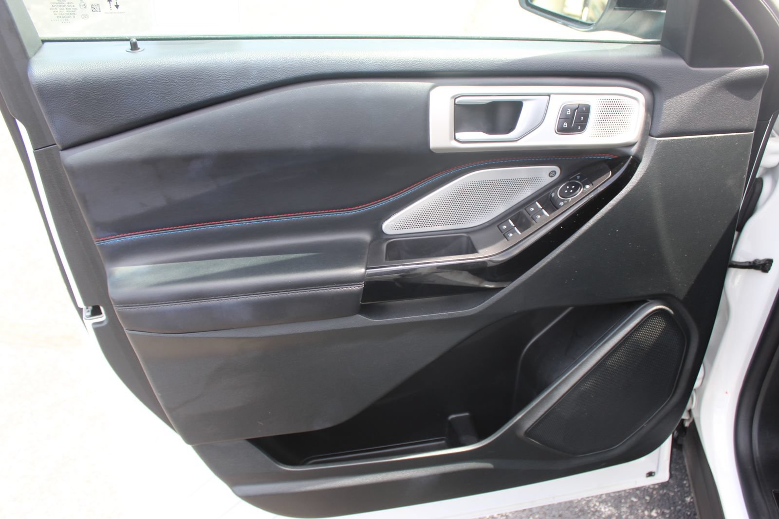 Used 2023 Ford Explorer ST w/ Equipment Group 401A AWD/4WD image 21
